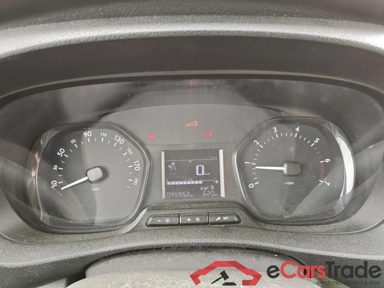 Citroen Talla M BlueHDi 100 S&S 6v Control CITROEN Jumpy / 2016 / 4P / furgón Talla M BlueHDi 100 S&S 6v Control #4