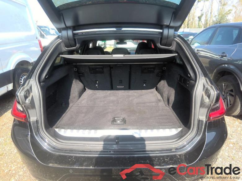 B.M.W. SERIE 3  330e 292 ch BVA8 M Sport #4