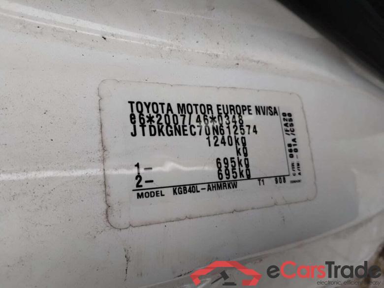 TOYOTA Aygo 1.0 VVT-i x #3