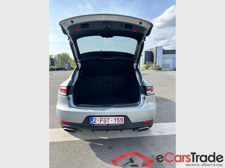 PORSCHE Macan  #2