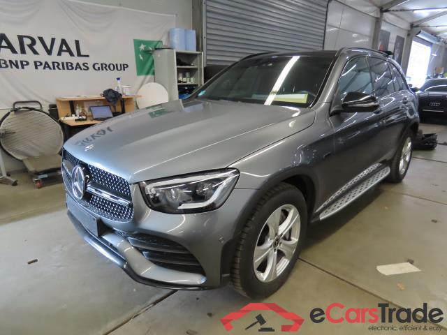 Mercedes GLC ´15 GLC -Klasse GLC 300 de 4Matic (253.911)AMG 2.0 AMG Line 225KW AT9 E6d #1