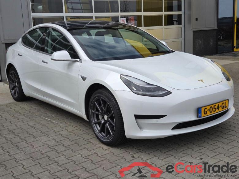 Tesla Model 3 Standard RWD Plus 60 kWh #2
