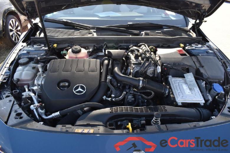 Mercedes A-Class ´18 MERCEDES-BENZ A-Klasse A 250 e 8G-DCT AMG Line 5d 118kW #4