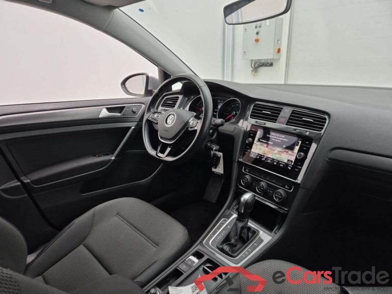 VOLKSWAGEN e-Golf e-Dition #3