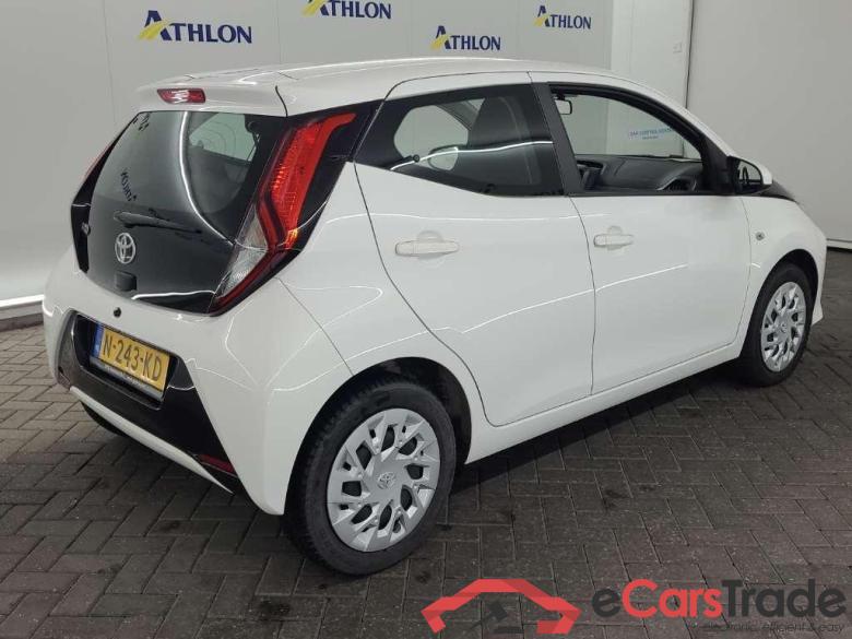 TOYOTA Aygo 1.0 VVT-i x-play 5D 53kW #3