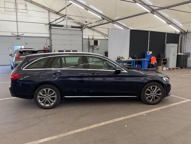 Mercedes C 180d LED-Xenon Command Navi Leather Klima PDC ... #2