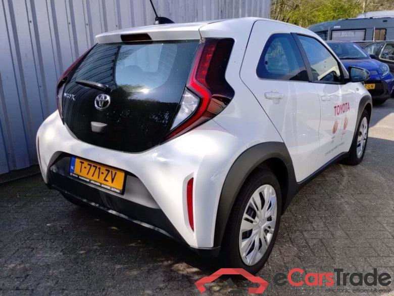TOYOTA Aygo X 1.0 VVT-i MT Play #4