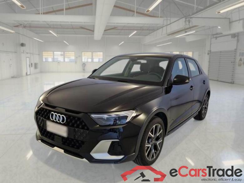 Audi 4 AUDI A1 CITYCARVER / 2018 / 5P / BERLINA 30 TSI S TRONIC CITYCARVER ADMIRED #1