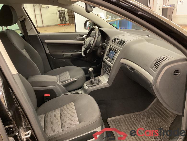 SKODA Octavia Combi O COMBI A5 AMBI 1,6CR 77KW 105CV 5V DPF #4