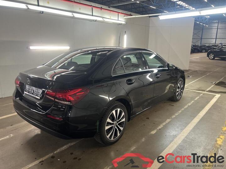 Mercedes A-Klasse Limousine A-Klasse Limousine A 250 e Business Line (PHEV) 160kW/218pk  4D/P Auto-7 #4