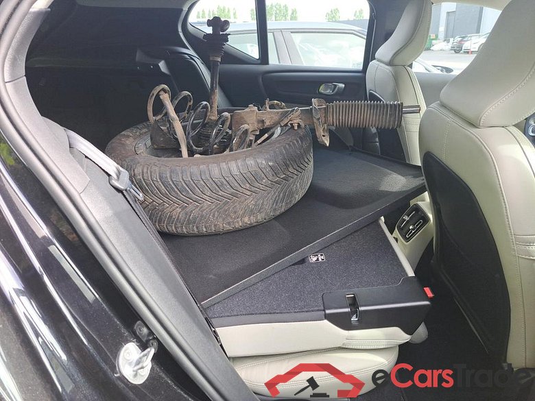 VOLVO XC40 1.5 T4 PHEV INSCRIPTION EXPR. DCT #4