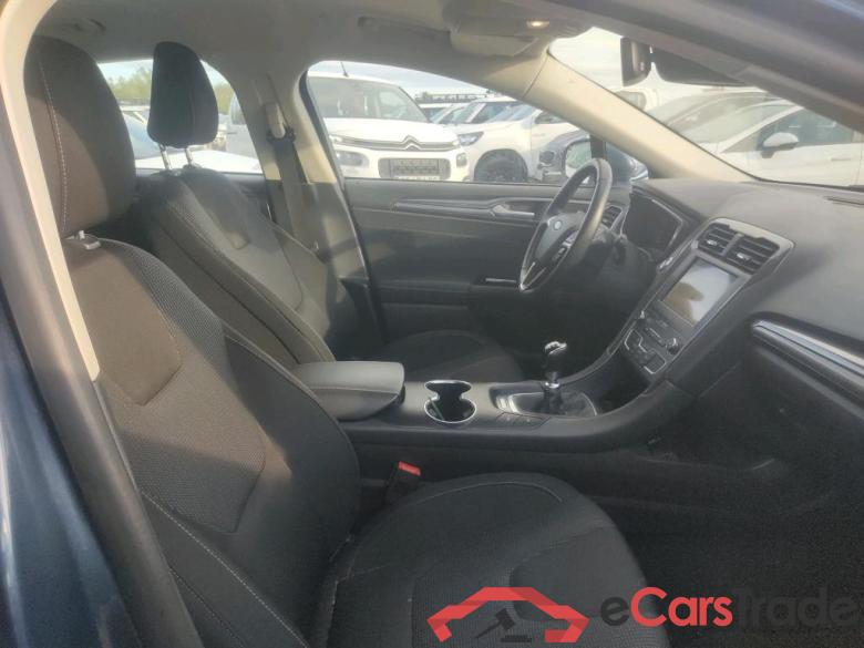 Ford 2.0 TDCi 110kW (150CV) Titanium 235 FORD Mondeo / 2014 / 5P / berlina con portón 2.0 TDCi 110kW (150CV) Titanium 235 #6