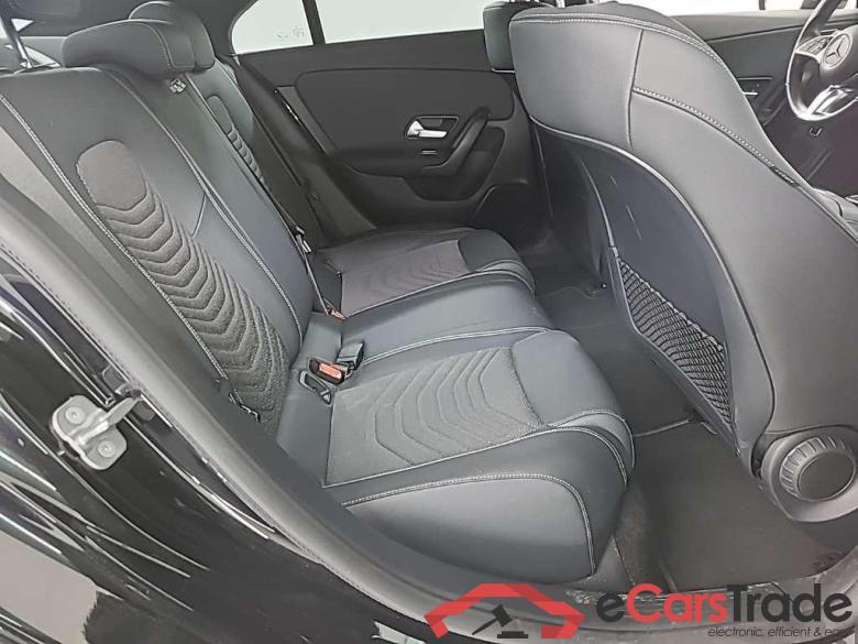 MERCEDES-BENZ CLA CLA 200 DCT Business Line 4D 120kW #6