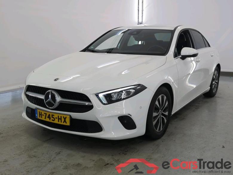 Mercedes A-Class Lim '18 Mercedes-Benz A-Klasse Limousine A 200 7G-DCT Business Solution Plus 4d #1