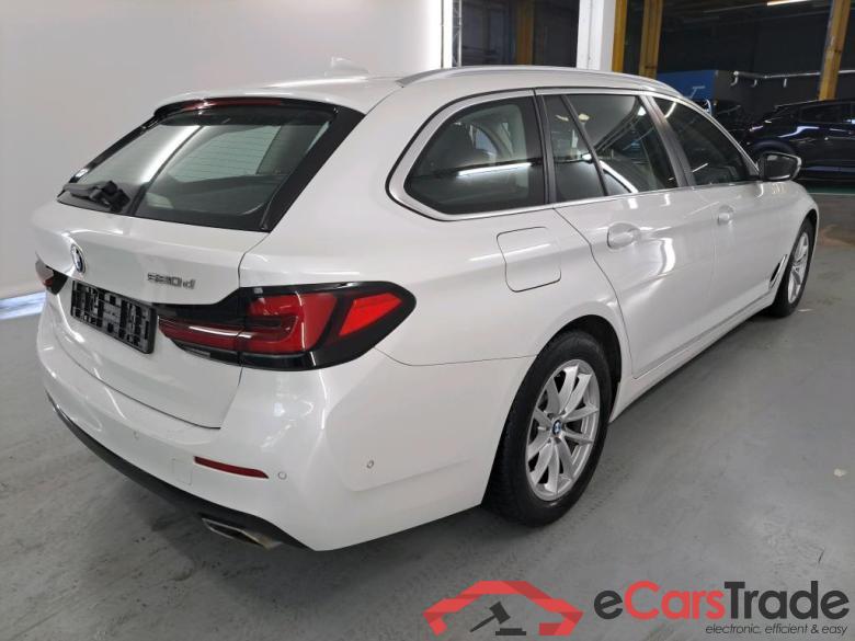 BMW 5 SERIES TOURING 2.0 520D 120KW TOURING AUTO Business Parking Assistant Driving Assistant #4