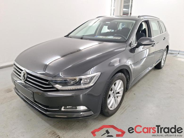 VOLKSWAGEN PASSAT VARIANT DIESEL - 2015 1.6 TDi Comfortline Bus. DSG (EU6.2)  Rear View #1