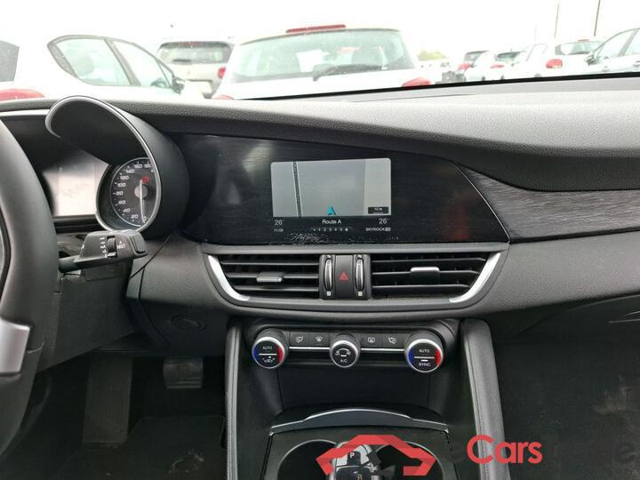 Alfa Romeo Giulia 2.2d Aut. Navi KeylessGo Camera Klima PDC ... #6