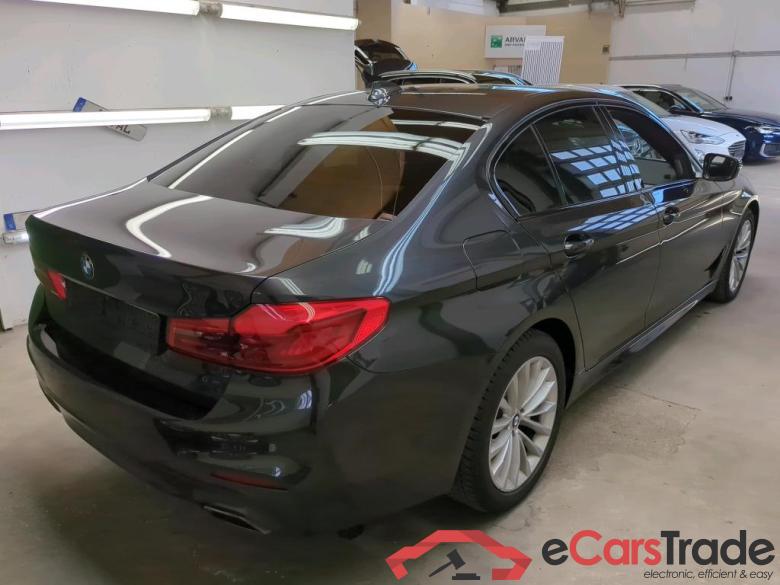 BMW 5-Serie ´16 Baureihe 5 Lim. 530 d xDrive M Sport 3.0 195KW AT8 E6dT #2