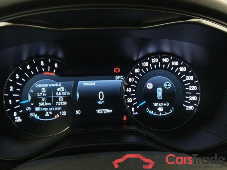 Ford 2.0 TDCi 110kW (150CV) Titanium 235 FORD Mondeo / 2014 / 5P / berlina con portón 2.0 TDCi 110kW (150CV) Titanium 235 #4