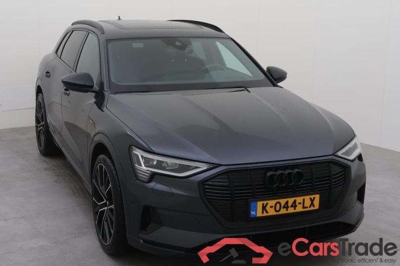 AUDI e-tron  #4