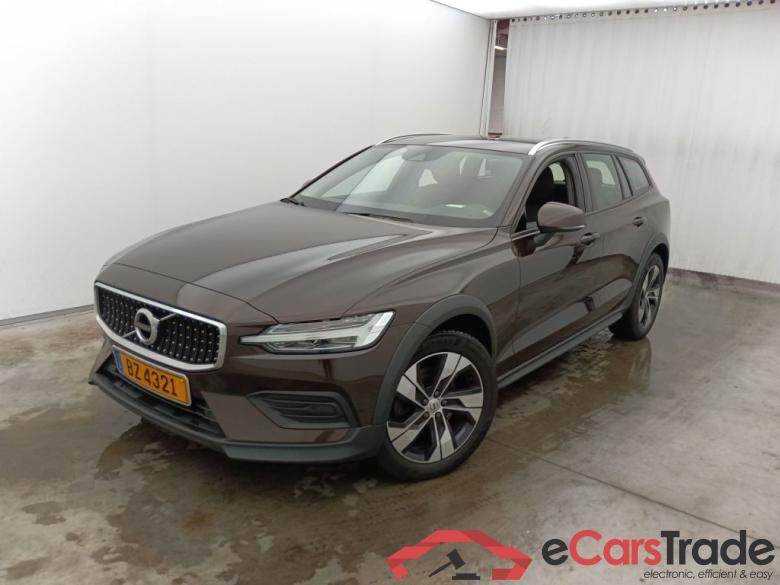 VOLVO V60 CROSS COUNTRY DIESEL - 2019 2.0 D3 150 AWD Geartronic (EU6d-TEMP) 5d #1