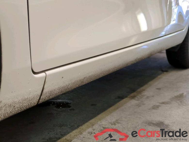 TOYOTA Aygo 1.0 VVT-i x-joy #4