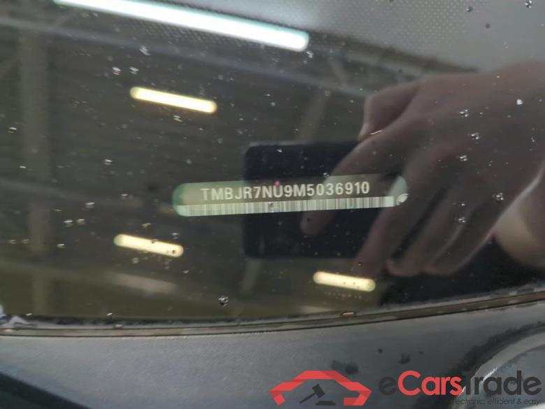 SKODA Karoq 110 kW #3