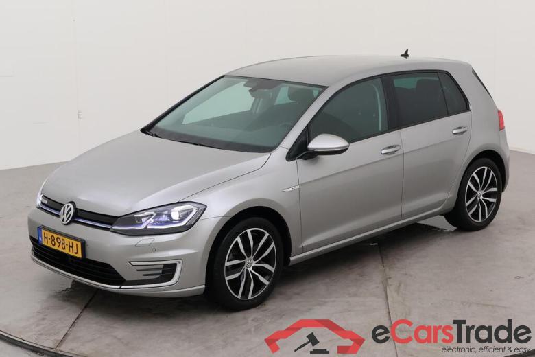 VOLKSWAGEN e-Golf  #1