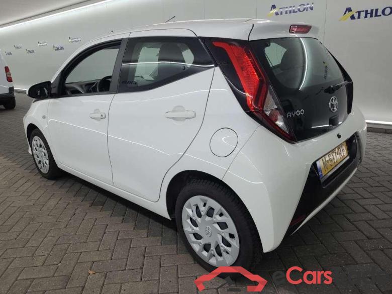 TOYOTA Aygo 1.0 VVT-i x-play 5D 53kW #4