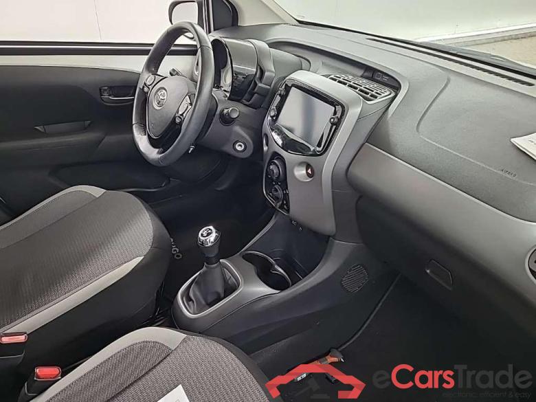 TOYOTA Aygo 1.0 VVT-i x-play 5D 53kW #6