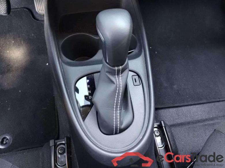 TOYOTA Aygo X 1.0 VVT-i S-CVT Play #5
