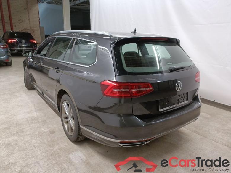 Volkswagen Passat Variant 1.6 TDI Highline Business DSG-7 5d #4