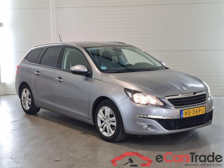 PEUGEOT 308 SW 1.2 PureTech Blue Lease Executive #2