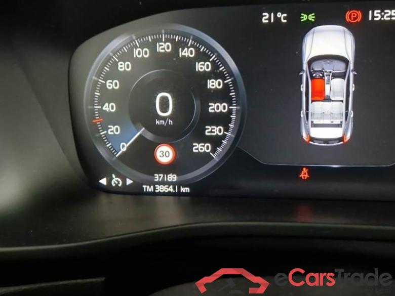 Volvo 11 VOLVO XC40 / 2021 / 5P / SUV T4 RECHARGE PLUG-IN AUTO CORE #4