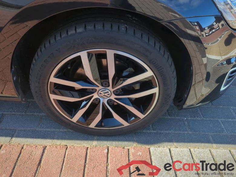 VOLKSWAGEN e-Golf  #6