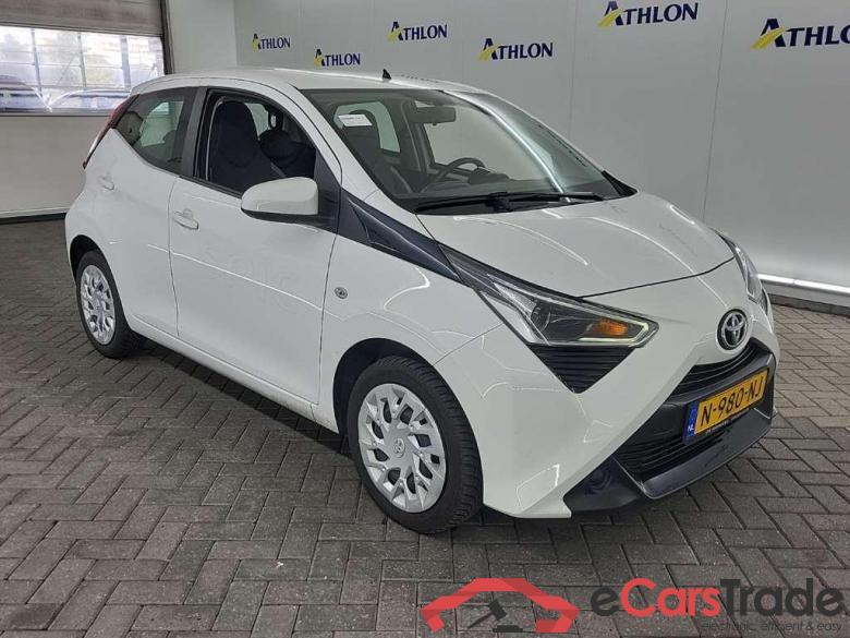 TOYOTA Aygo 1.0 VVT-i x-play 5D 53kW #2