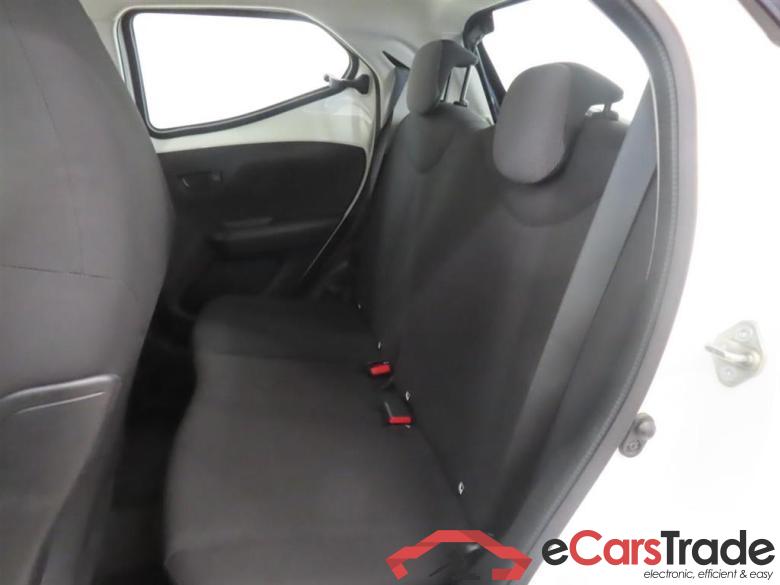 TOYOTA Aygo 1.0 VVT-i x-fun #6