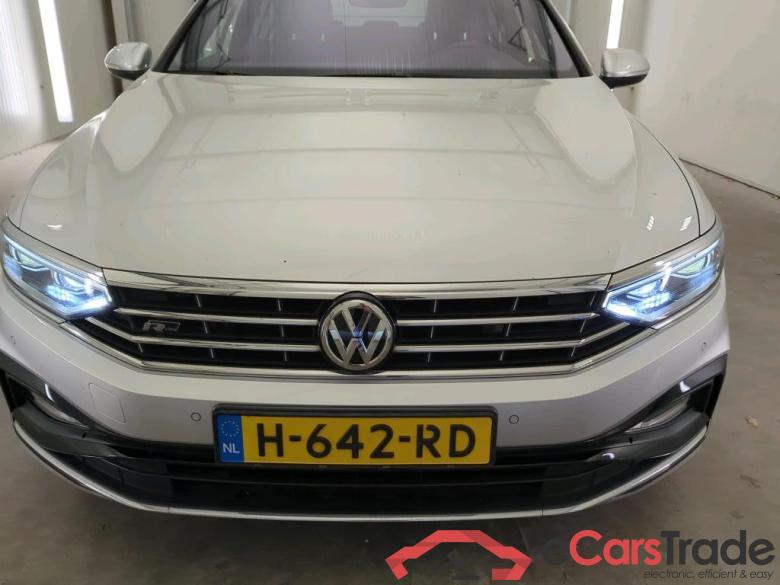 Volkswagen Passat Limousine '14 Volkswagen Passat 1.5 TSI 7-DSG Elegance Business R 4d #5