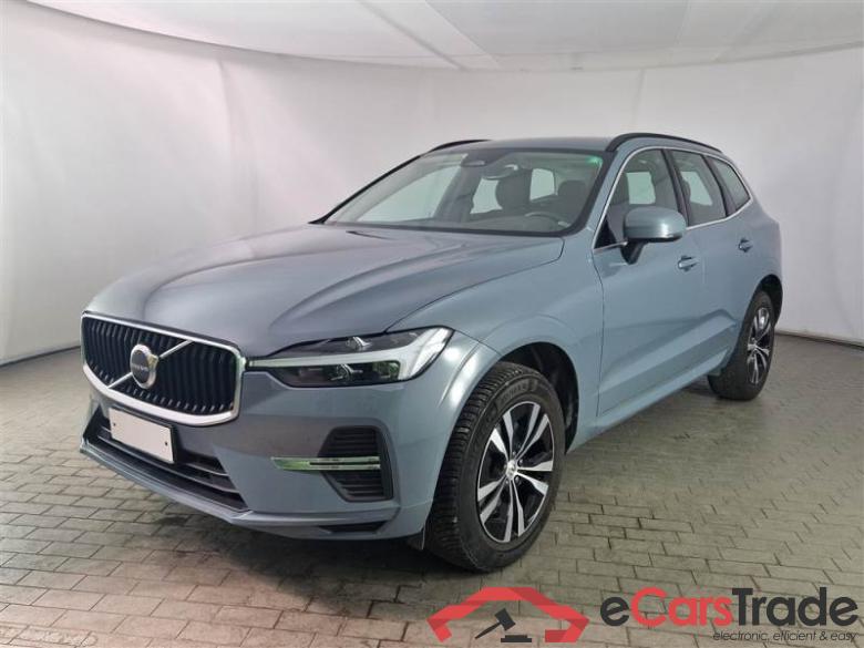 Volvo 17 VOLVO XC60 / 2021 / 5P / SUV B4 D AWD AUTOMATICO MOMENTUM PRO #1