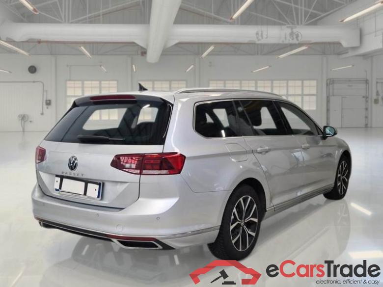 Volkswagen 1 VOLKSWAGEN PASSAT / 2019 / 5P / STATION WAGON VAR.2.0TDI SCR 140KW EXEC.BMT DSG #2