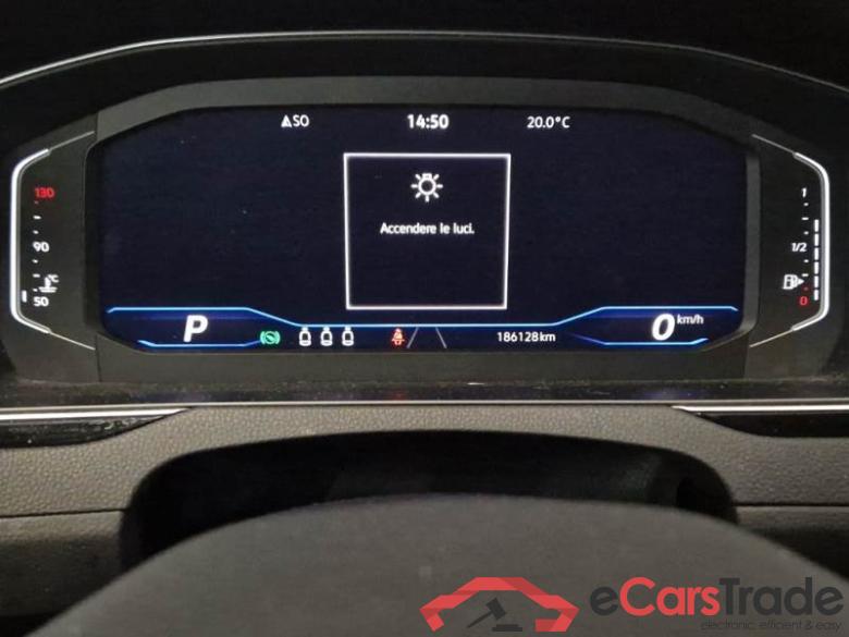 Volkswagen 1 VOLKSWAGEN PASSAT / 2019 / 5P / STATION WAGON VAR.2.0TDI SCR 140KW EXEC.BMT DSG #4