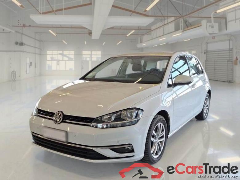 Volkswagen 39 VOLKSWAGEN GOLF / 2017 / 5P / BERLINA 1.6 TDI BUSINESS BMT #1