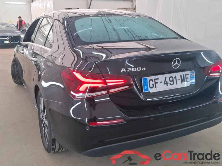 Mercedes A 200 d Business Line 8G-DCT MERCEDES-BENZ Classe A Berline / 2018 / 4P / Berline A 200 d Business Line 8G-DCT #2