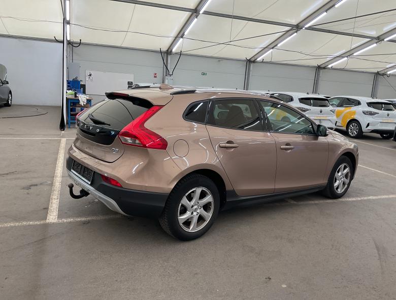 VOLVO V40 Cross Country 2.0 D2 Virtual Navi Klima PDC ... #3