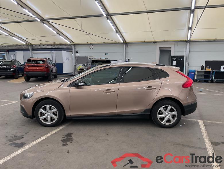 VOLVO V40 Cross Country 2.0 D2 Virtual Navi Klima PDC ... #4