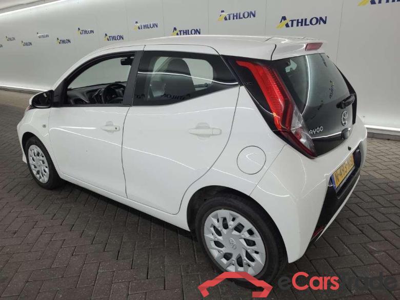 TOYOTA Aygo 1.0 VVT-i x-play 5D 53kW #4