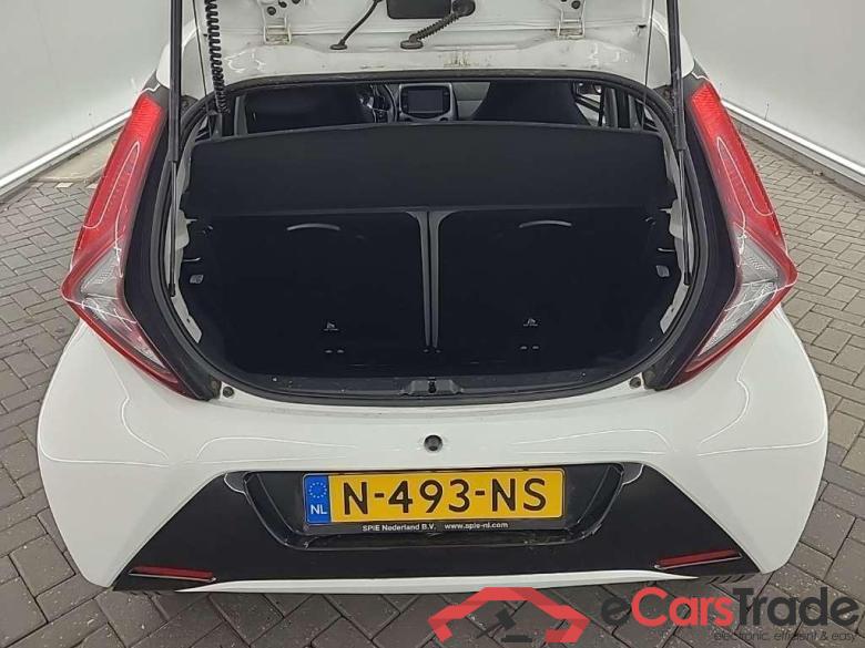 TOYOTA Aygo 1.0 VVT-i x-play 5D 53kW #5