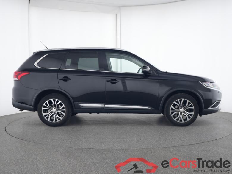 Mitsubishi Outlander (Inzahlungnahme MwSt. nicht ausweisbar) DE - SUV5 2.2 DI-D EU6, Top 4WD (Euro 6), (Facelift) 2015 - 2018 #4