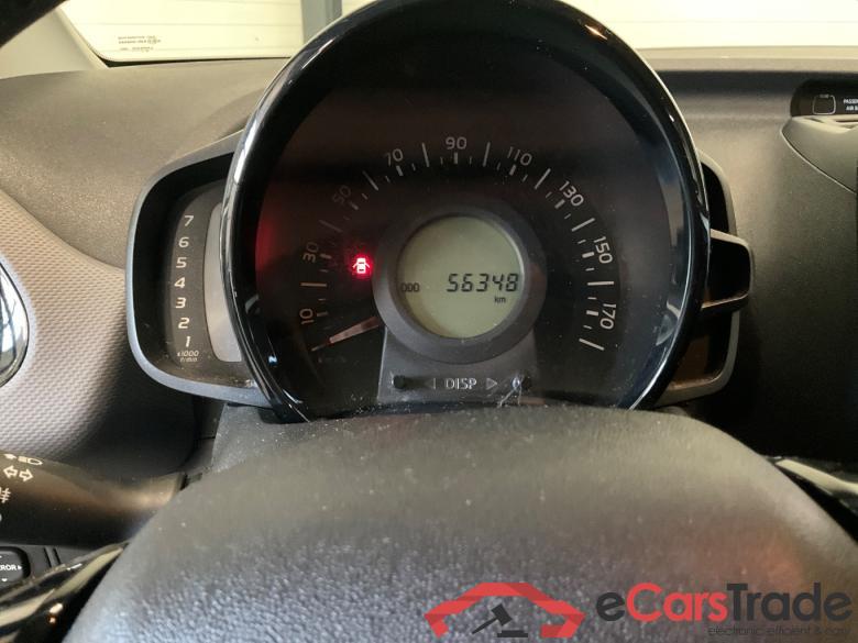 PEUGEOT 108 1.0 e-VTi Allure #6