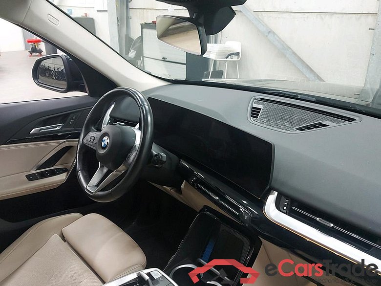 BMW - BMW X1 sDrive18dA 136PK Towing Hook #3